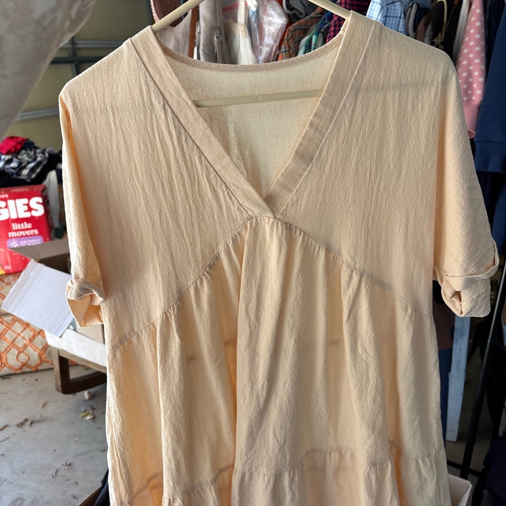 V-Neck Cream Women's Top small